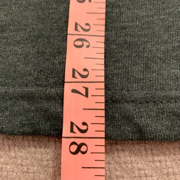 EUC/NWOT Shirt: Pullover, 3-Button, Long-Sleeved Breathable Stretch Henley, Izod - Picture 9 of 9